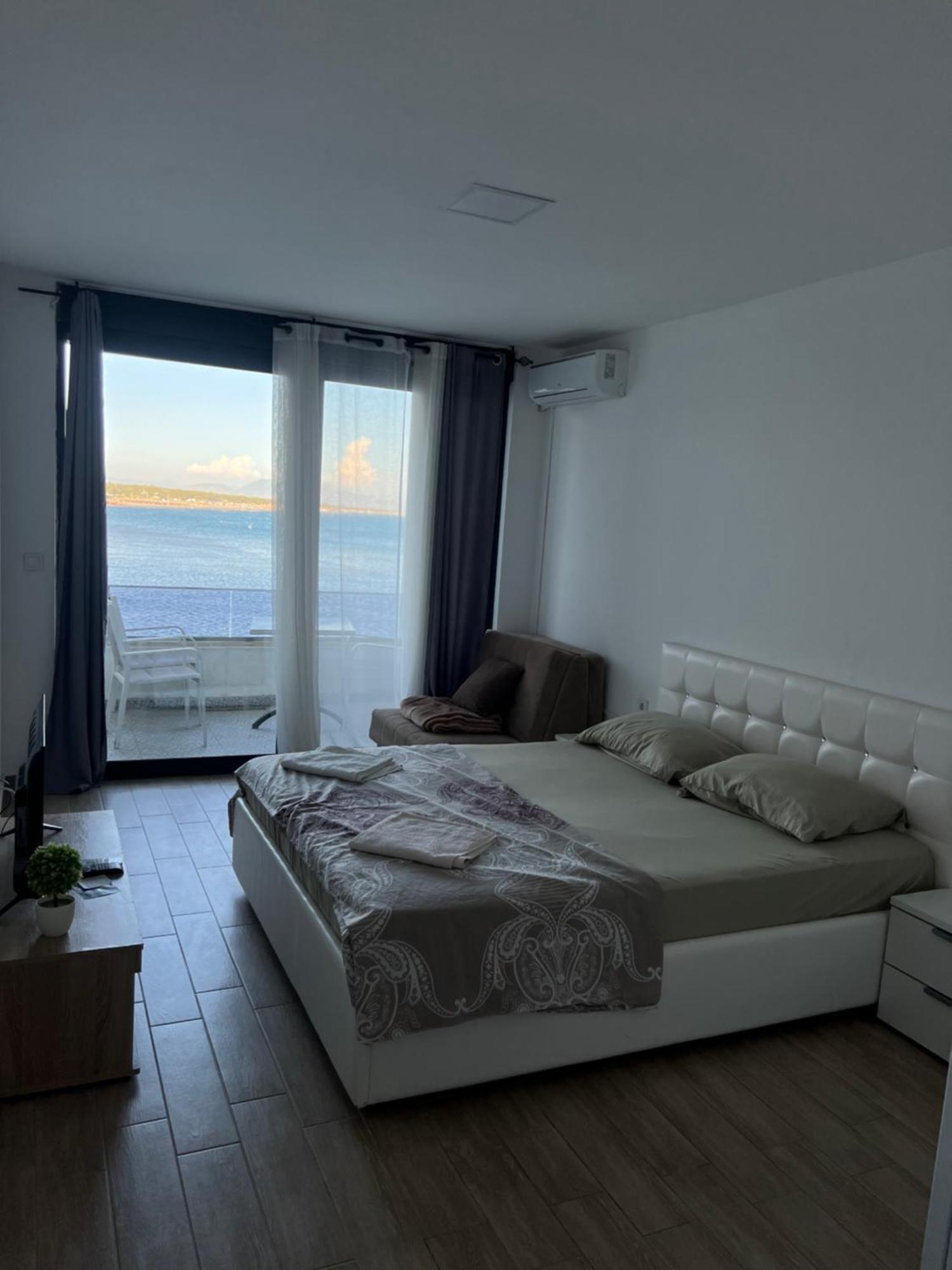 Sea Star Apartments Улцинь Екстер'єр фото