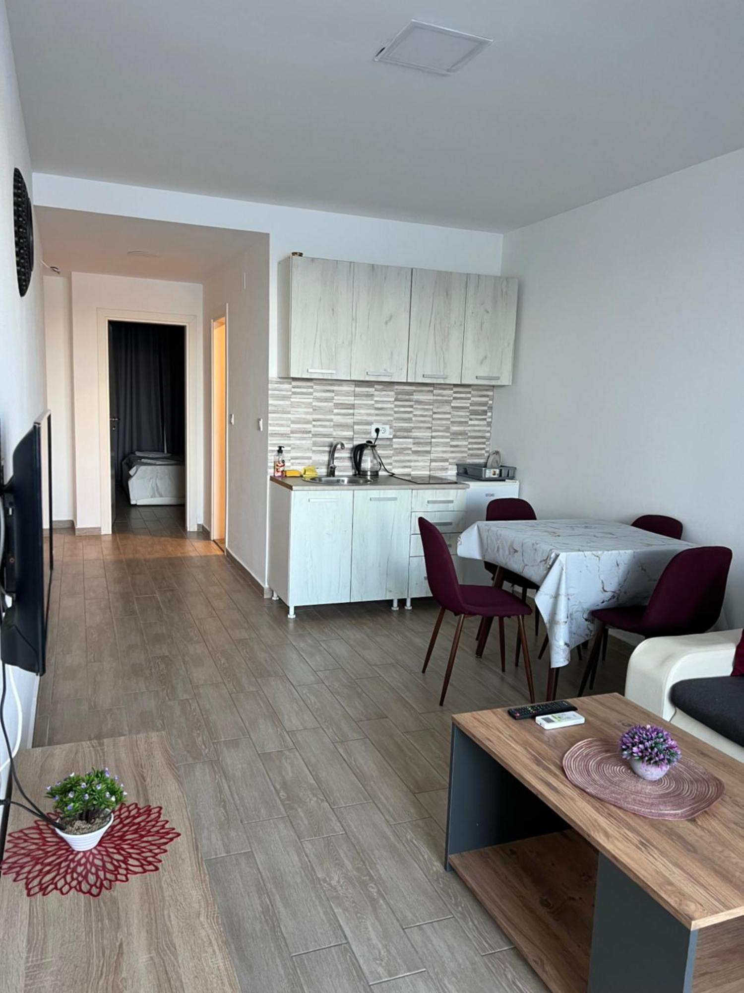 Sea Star Apartments Улцинь Екстер'єр фото