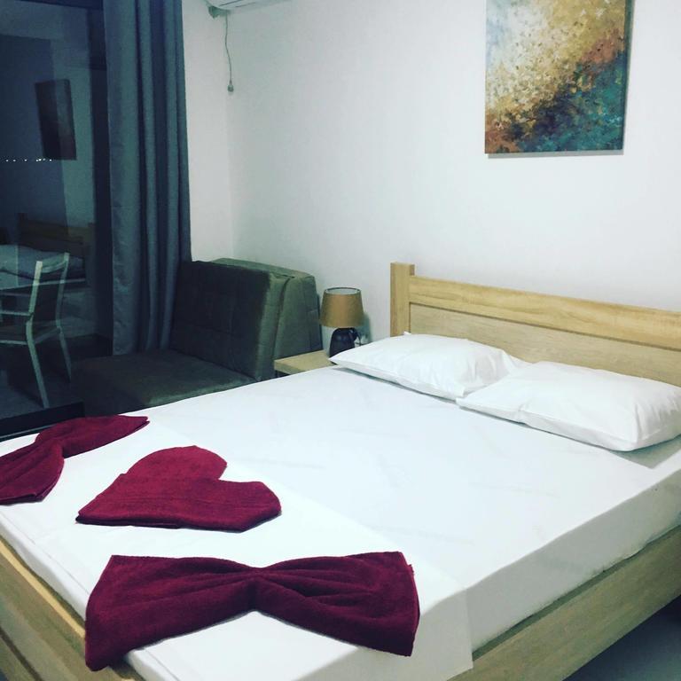 Sea Star Apartments Улцинь Екстер'єр фото