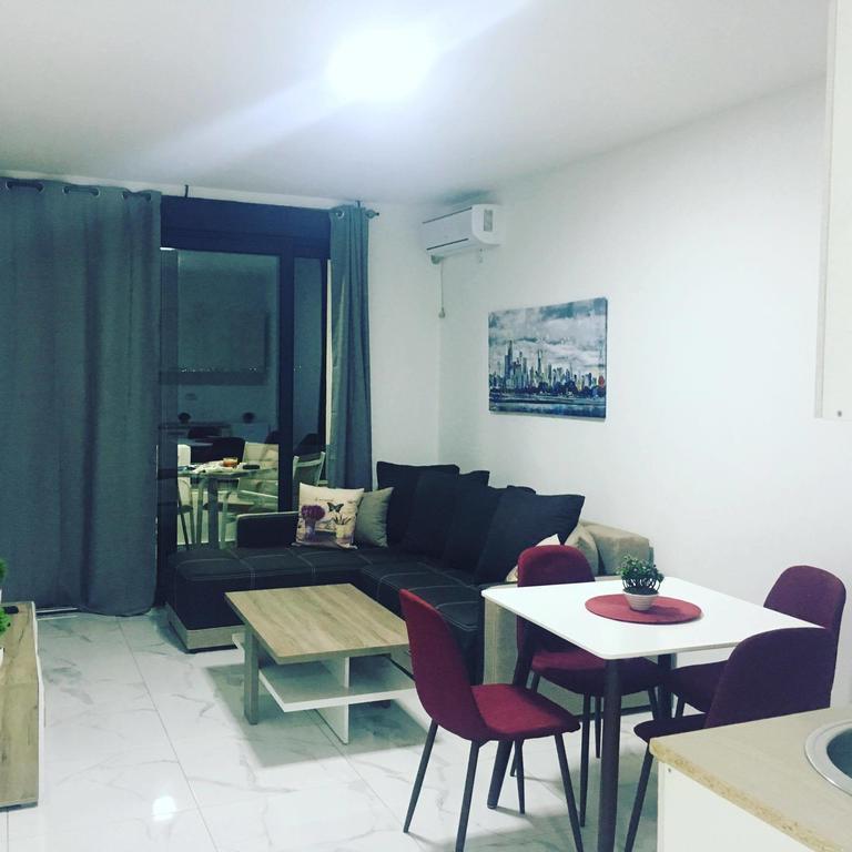 Sea Star Apartments Улцинь Екстер'єр фото