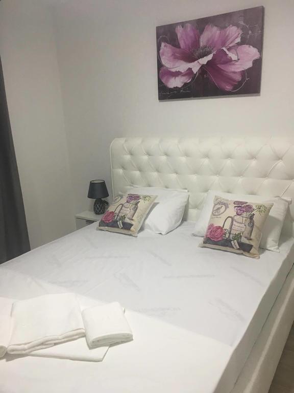 Sea Star Apartments Улцинь Екстер'єр фото