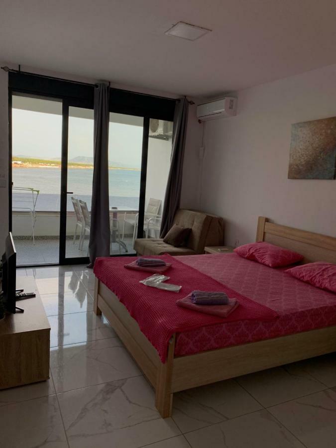 Sea Star Apartments Улцинь Екстер'єр фото