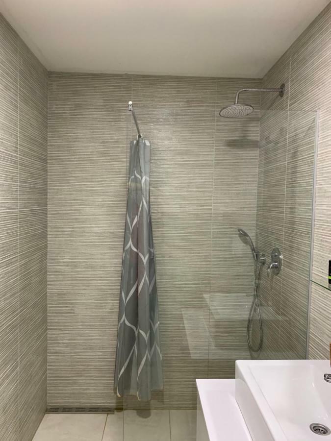 Sea Star Apartments Улцинь Екстер'єр фото
